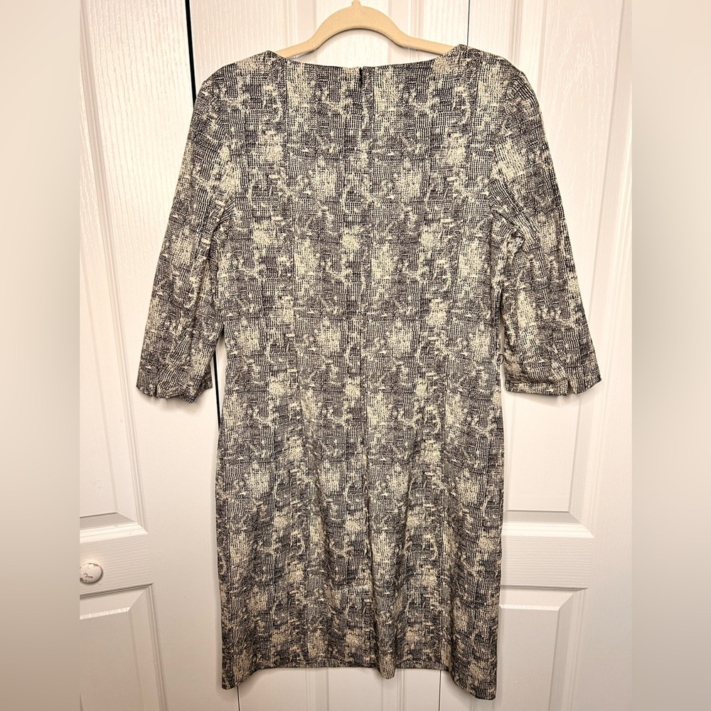 MM LaFleur Etsuko Crackle Sheath Dress 3/4 Sleeve Black Gray Round‎ Neck Size 12 - Picture 6 of 9